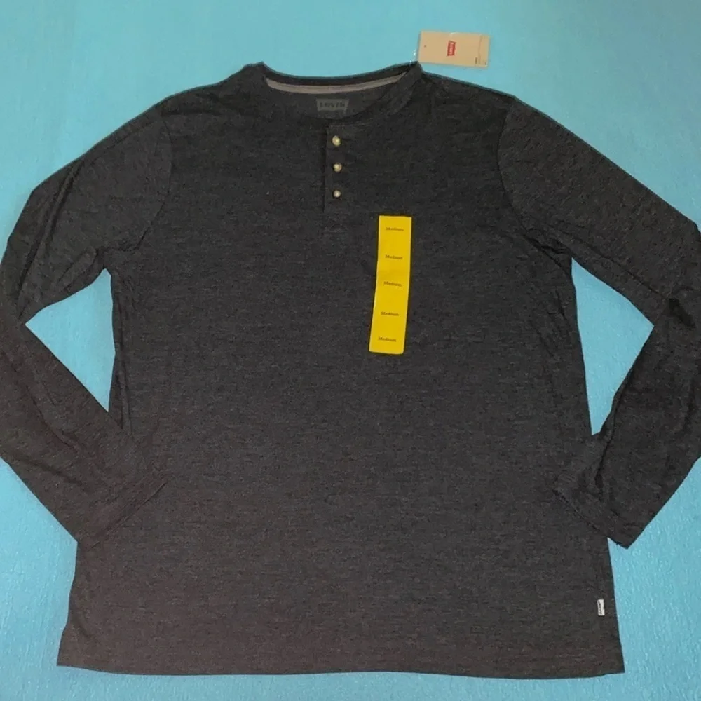 LEVI’S LEVI STRAUSS & CO henley style longsleeve crewneck charcoal gray NEW SZ M